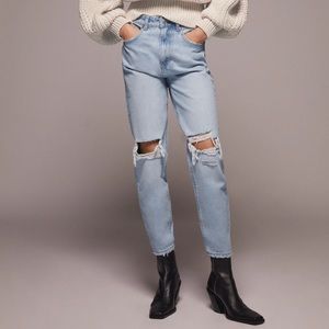Zara “Mom” fit jeans with distressed detail.